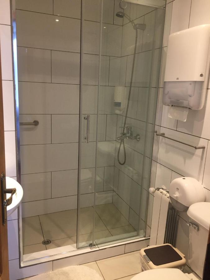 Hostal Balmaceda بونتا أريناس المظهر الخارجي الصورة