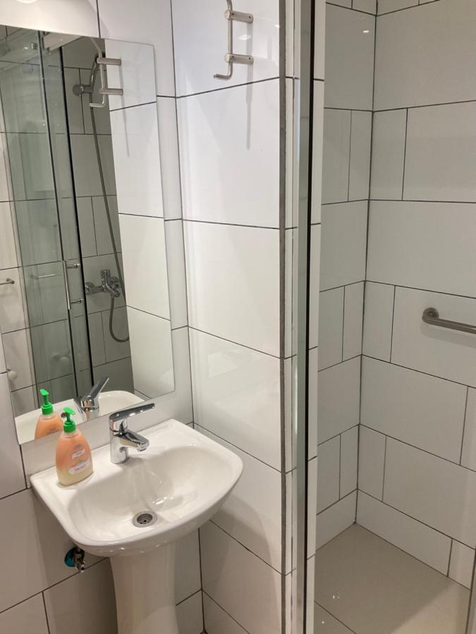 Hostal Balmaceda بونتا أريناس المظهر الخارجي الصورة