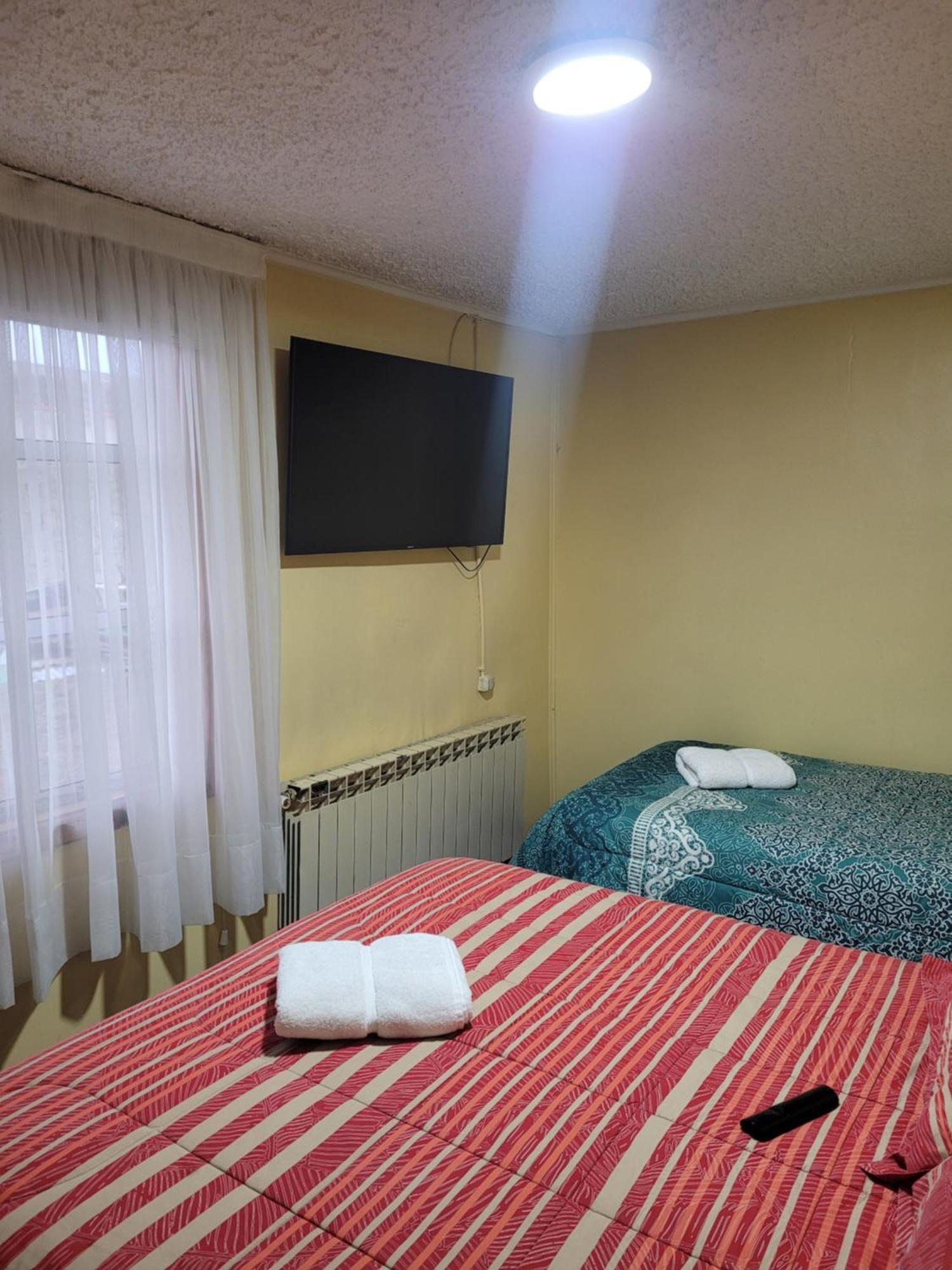 Hostal Balmaceda بونتا أريناس المظهر الخارجي الصورة